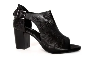 09-0210946-2673BL Roper Women's Mika Tooled Leather Closed Back Black