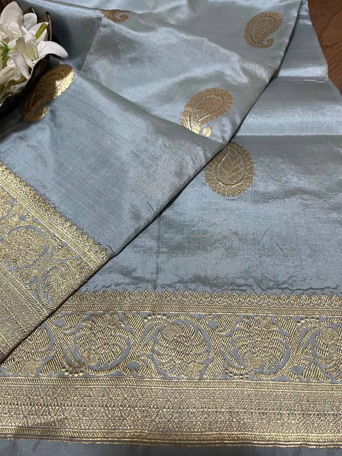 Elegant Grey Banarasi Handloom Pure Katan Silk Dupatta