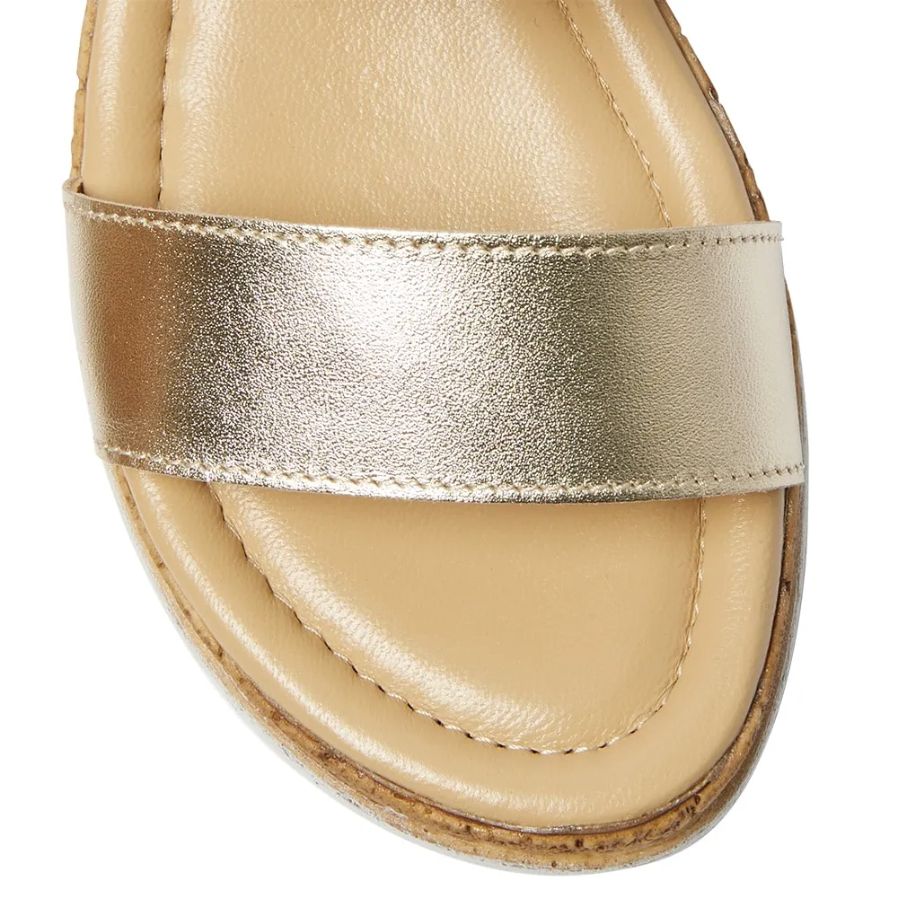 Ibis Wedge in Gold Leather