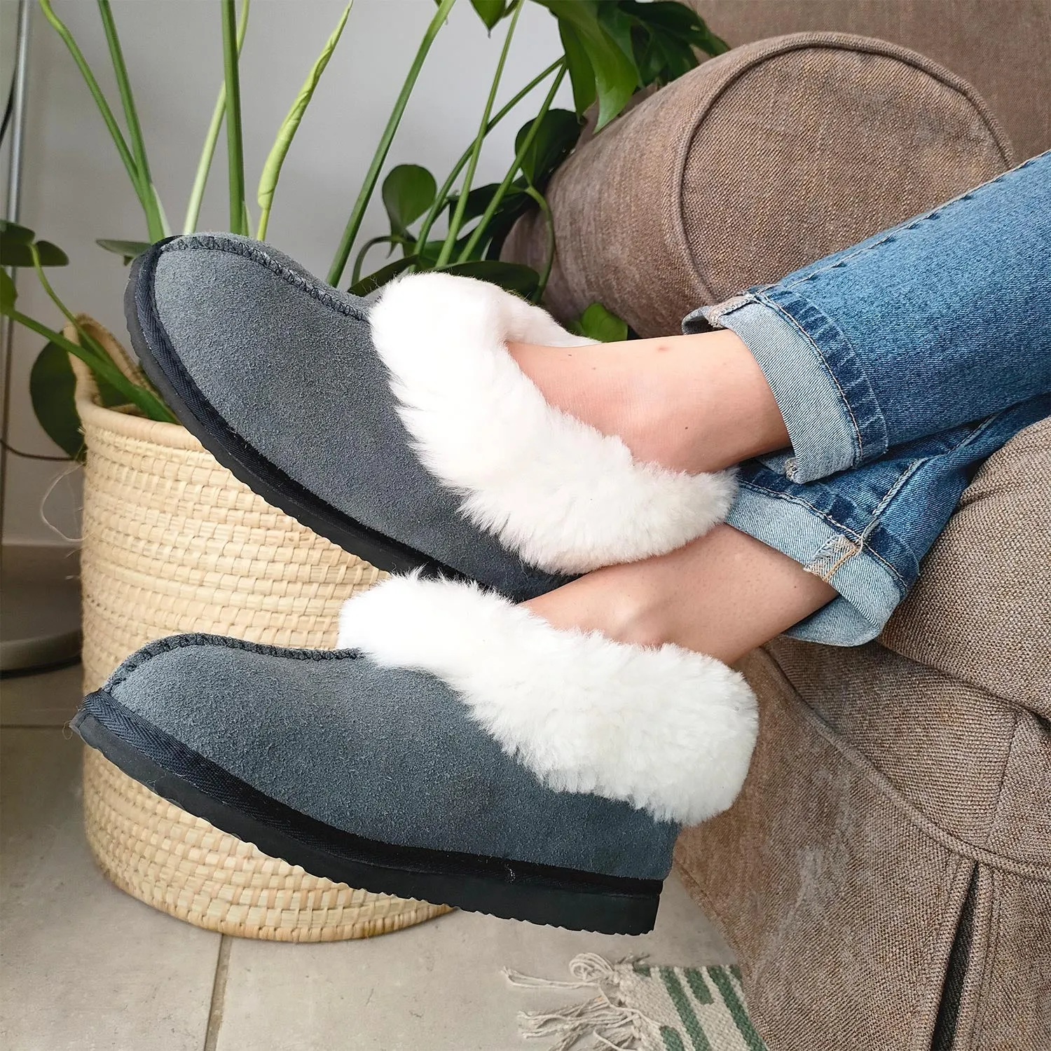 KARU Cosy Sheepskin Slippers - Charcoal