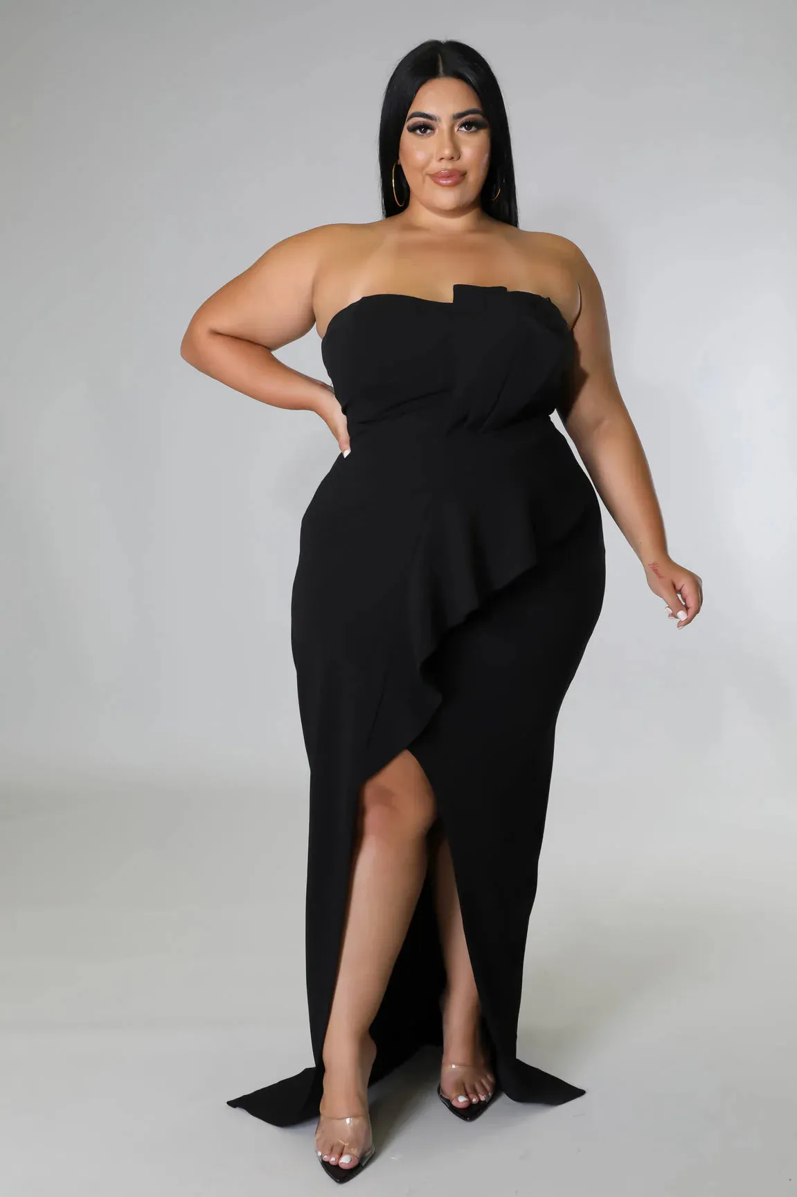 Plus Size Elegant Embrace Pleated Maxi Dress
