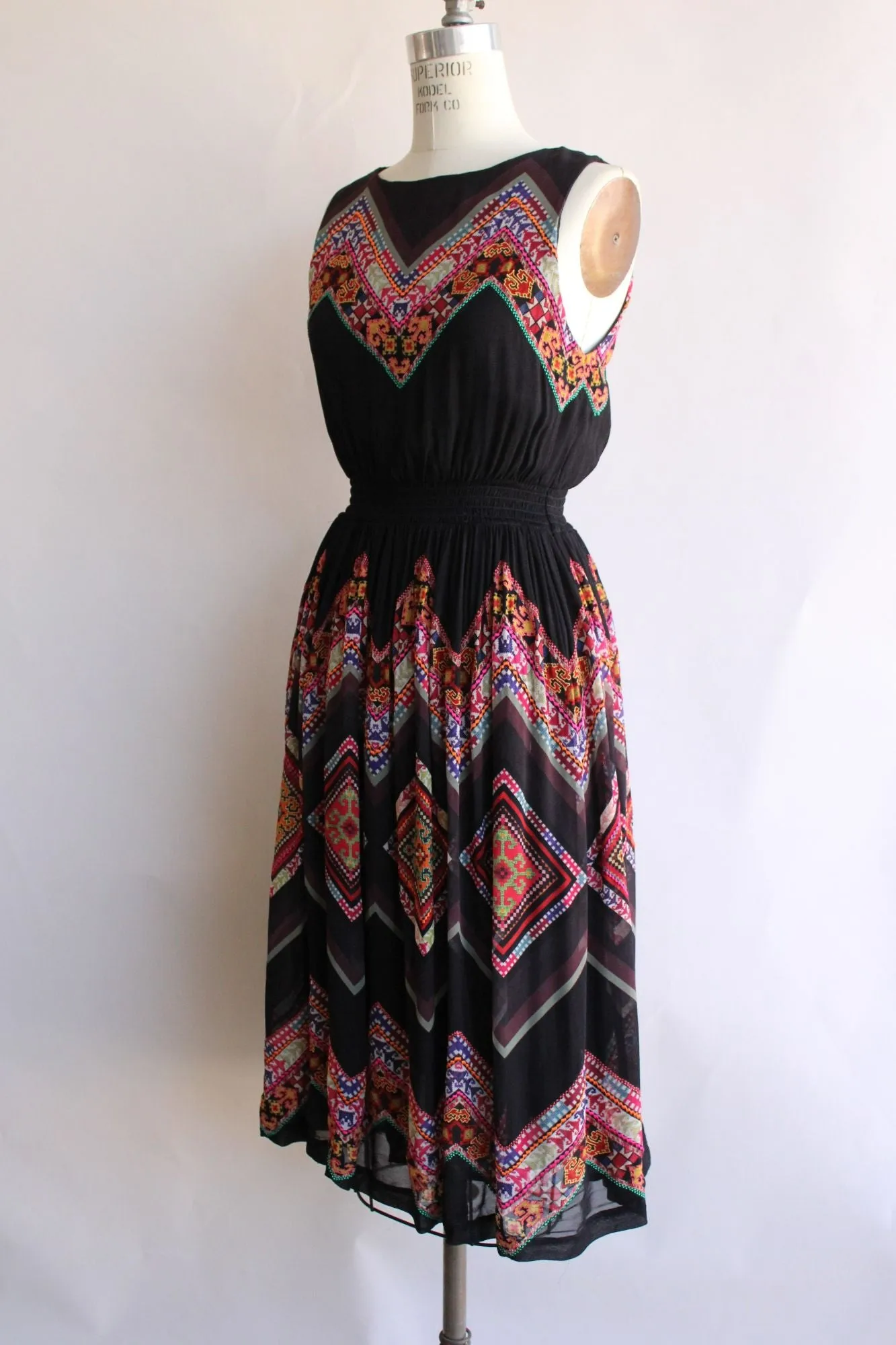 Tanvi Kedia Womens Dress, Size 6, Keyhole Back, Boho Folk Style Embroidery