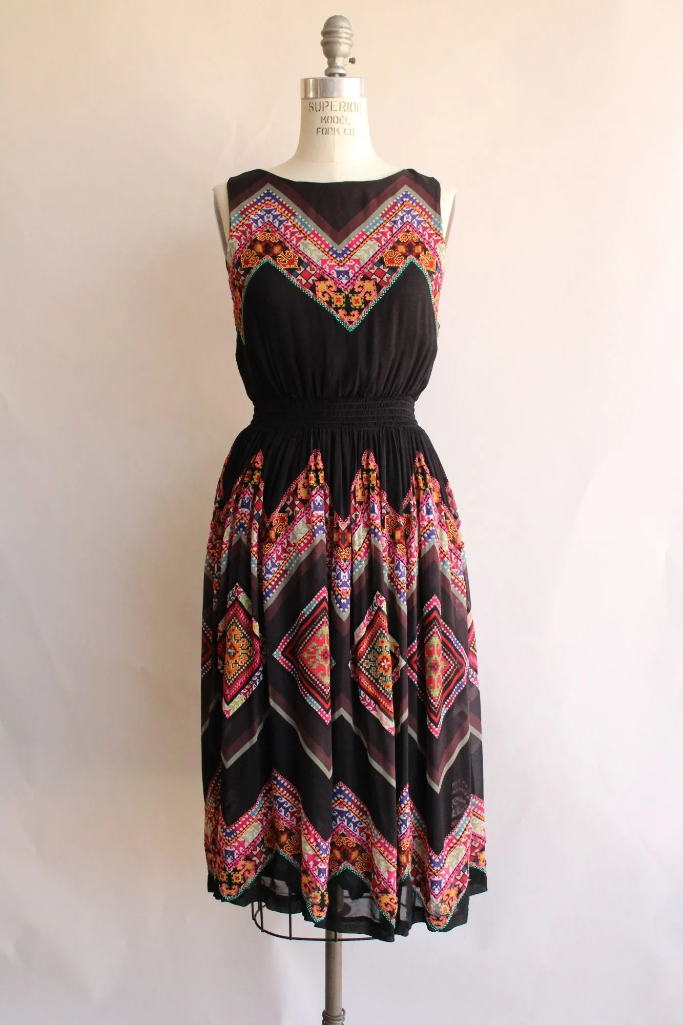Tanvi Kedia Womens Dress, Size 6, Keyhole Back, Boho Folk Style Embroidery