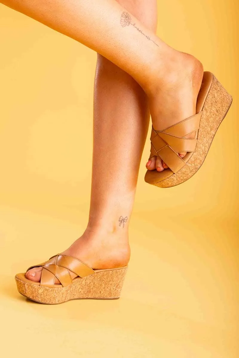Tate Wedge Tan