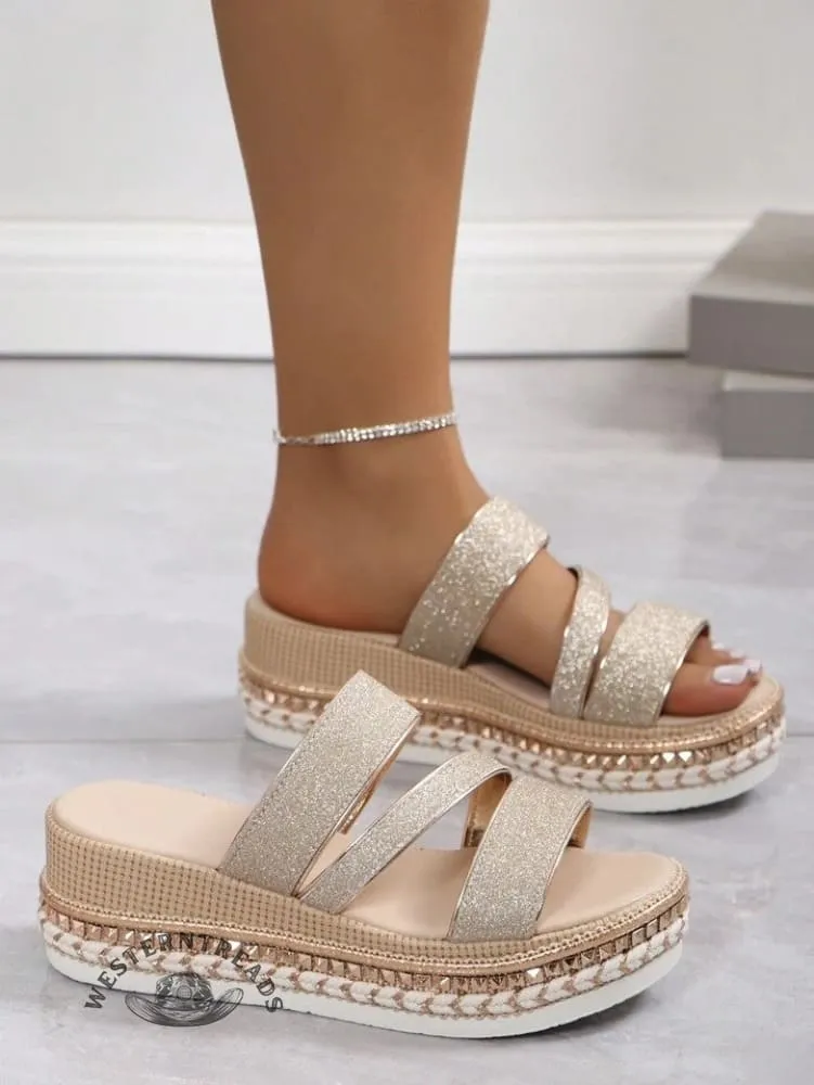 Thick-soled Sandals With Buckle And Wedge Heel